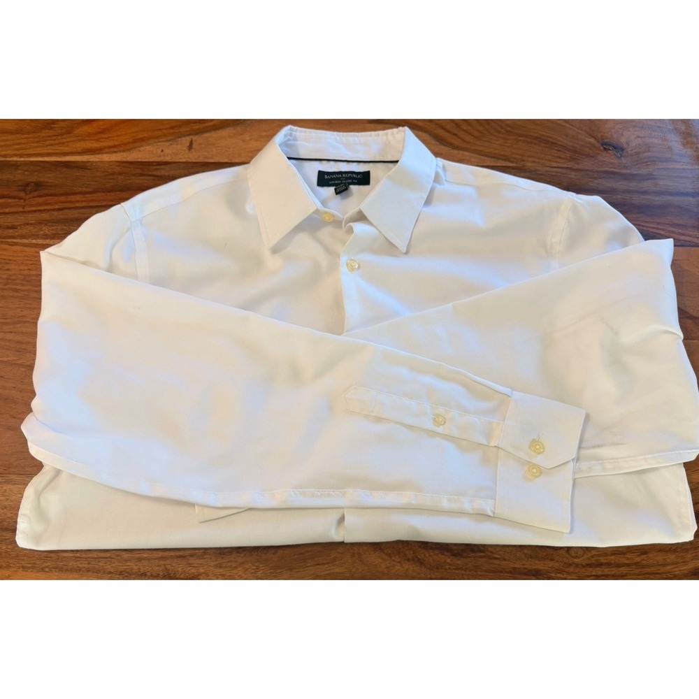 Brand New Men's White Button Up Long Sleeve Shirt Banana Republic, Large